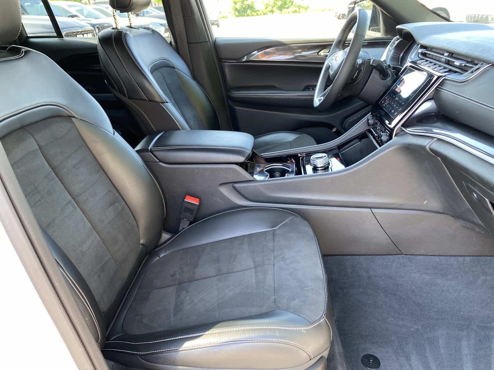 Certified Used 2023 Bright White Clearcoat Jeep Altitude image 22