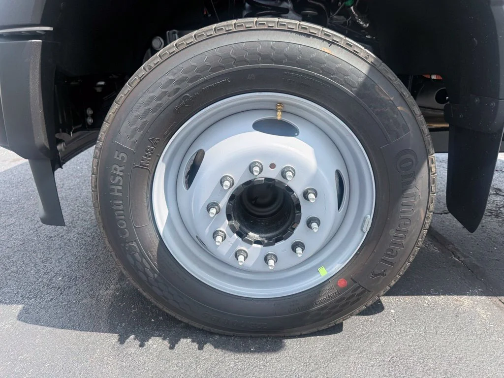 New 2026 Oxford White Ford F-550® XL image 11