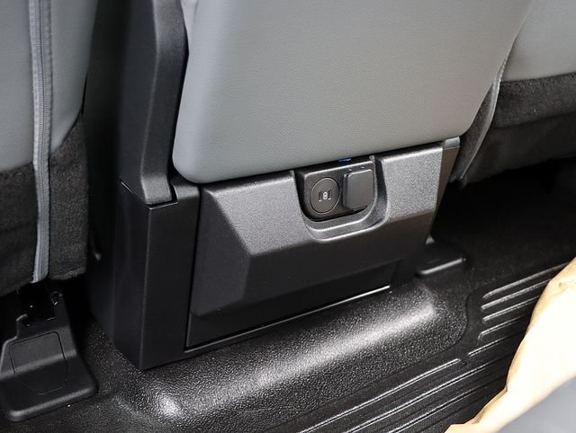 New 2026 Oxford White Ford F-450® XL image 13