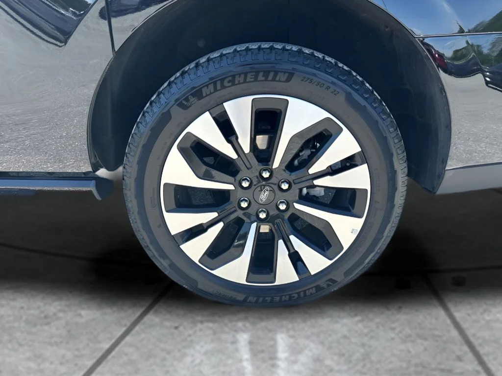 Used 2025 Black Ford Platinum image 37