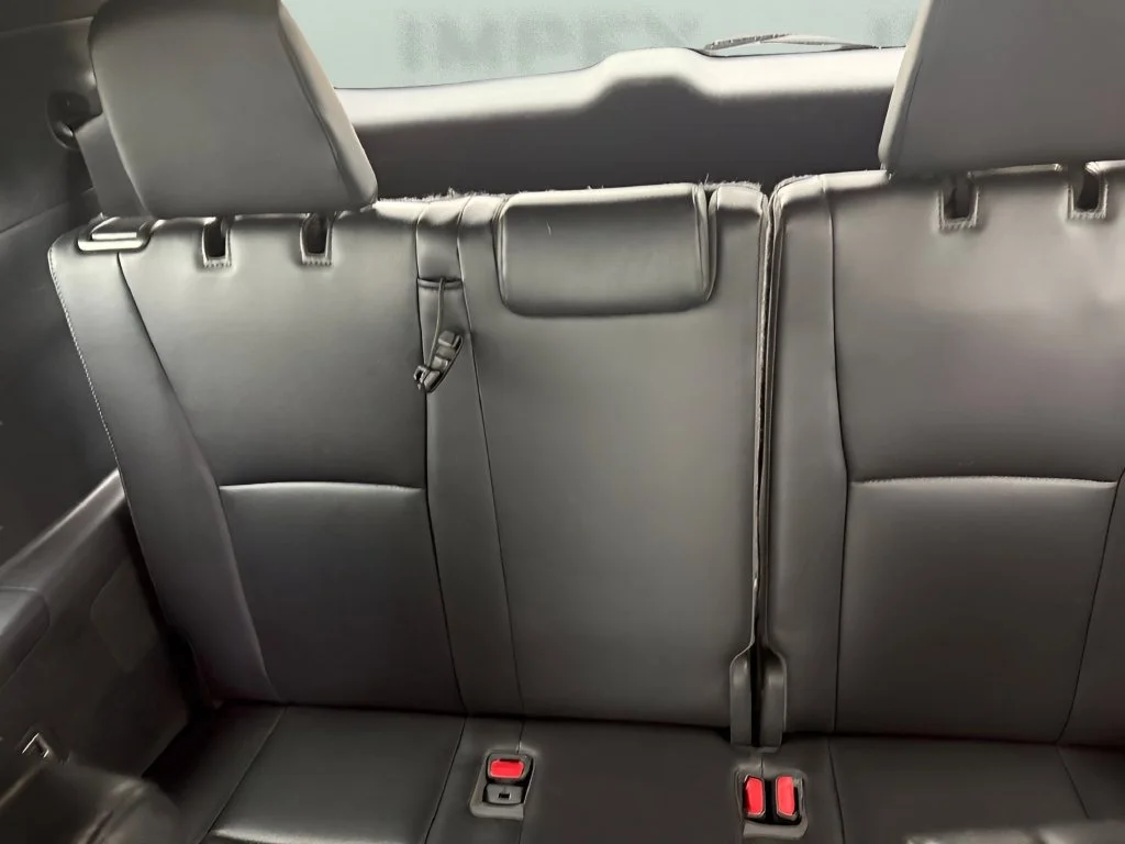 Used 2023  Toyota L image 14