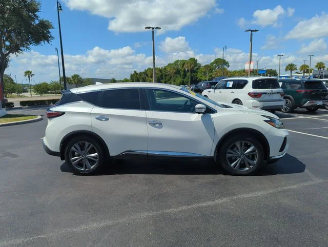 Used 2019 White Nissan Platinum image 3
