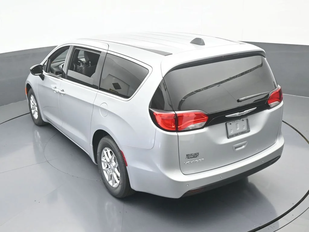 2026 Chrysler Voyager LX - Photo 46