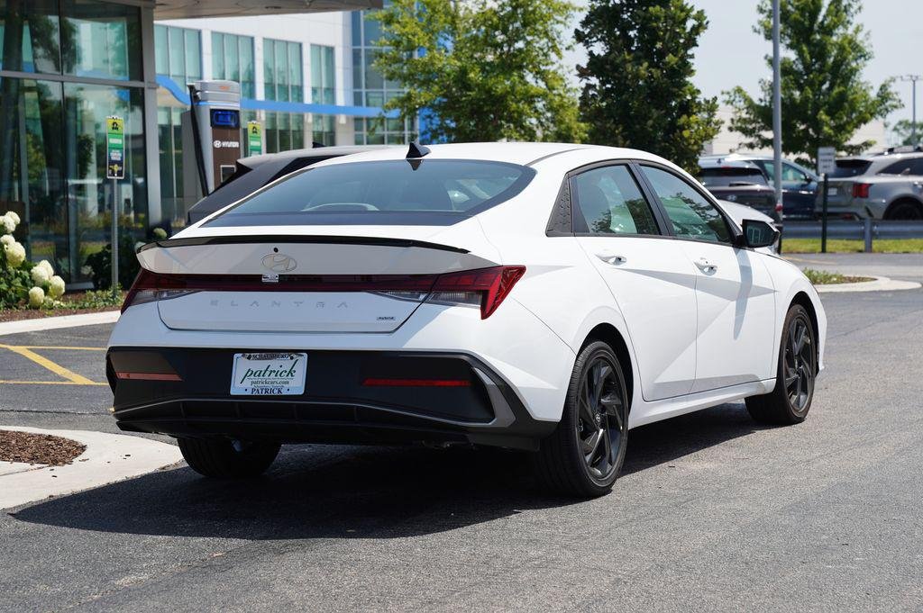 New 2026 Serenity White Pearl Hyundai SEL Sport image 4
