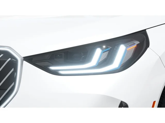 New 2026 Mineral White Metallic BMW 30 xDrive image 6