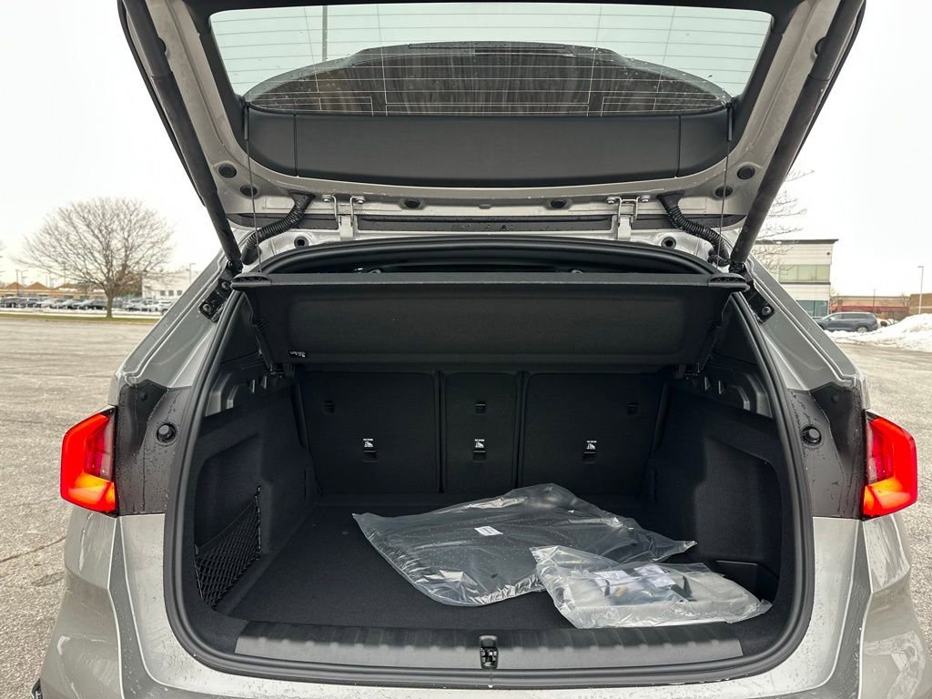 New 2026 Space Silver Metallic BMW xDrive28i image 23