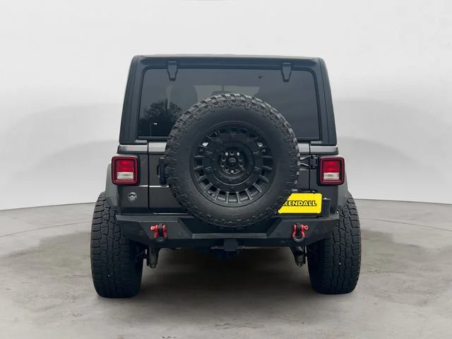 Used 2021 Crystal Metallic Jeep Unlimited Rubicon image 6