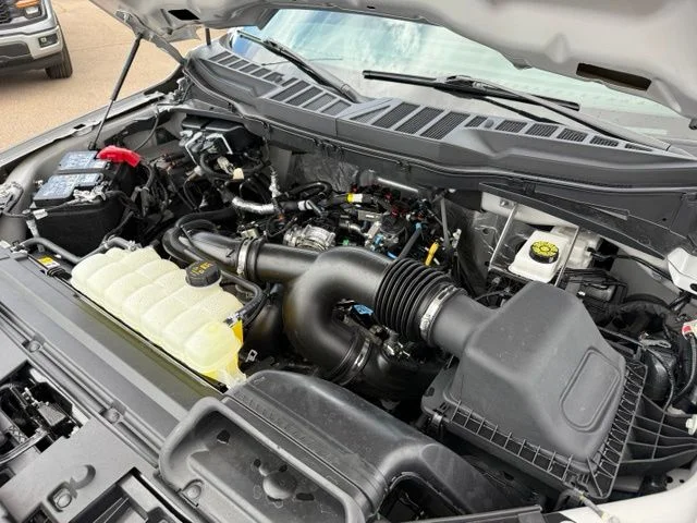 Used 2025 Silver Ford XL image 40