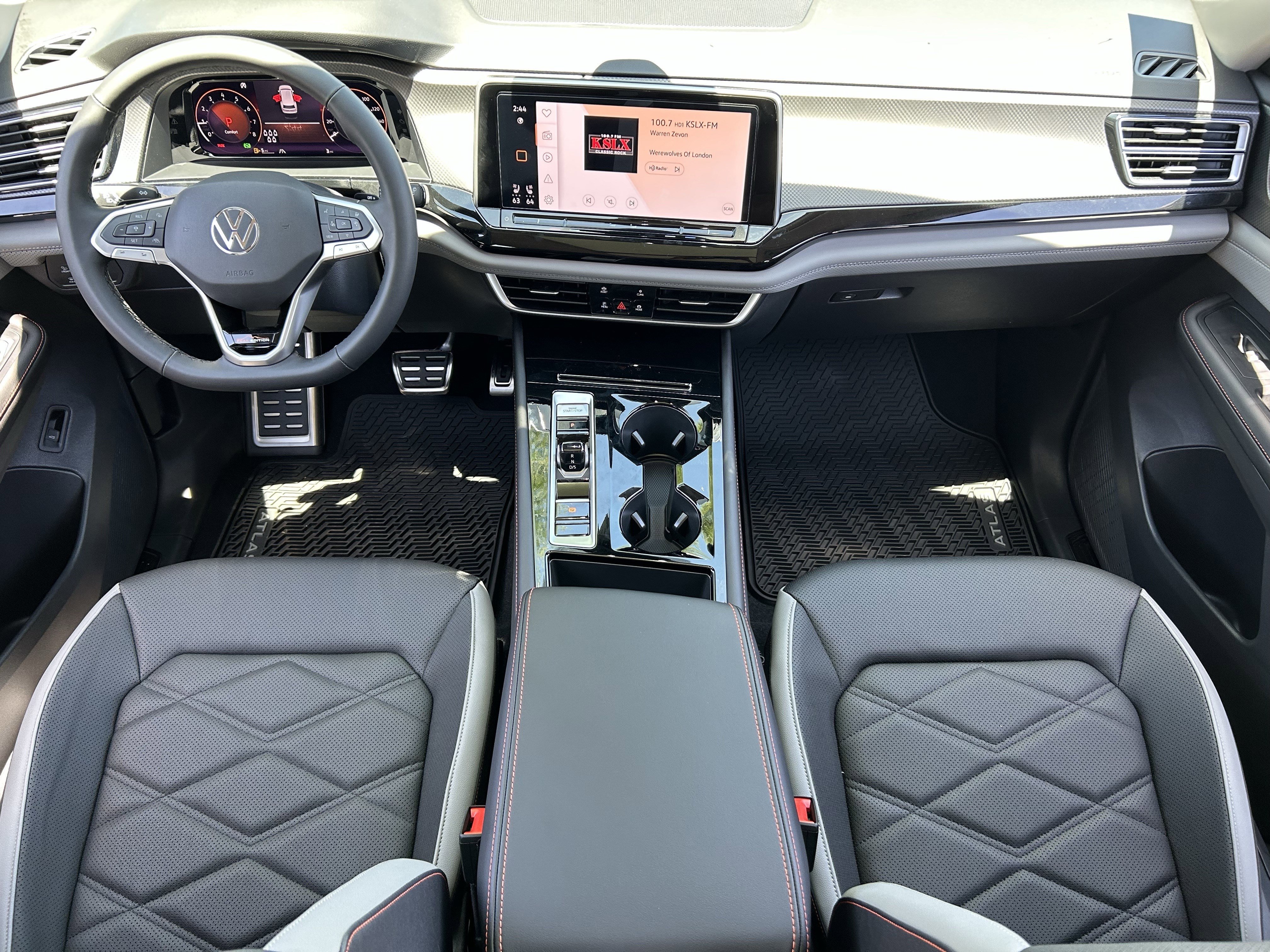 New 2026 Deep Black Pearl Volkswagen 2.0T Peak Edition image 11