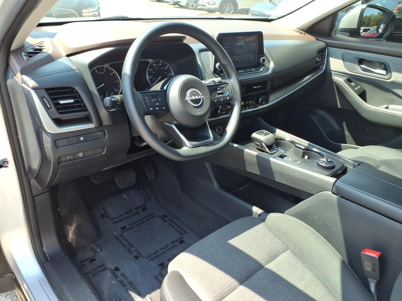 Used 2023  NISSAN SV image 25
