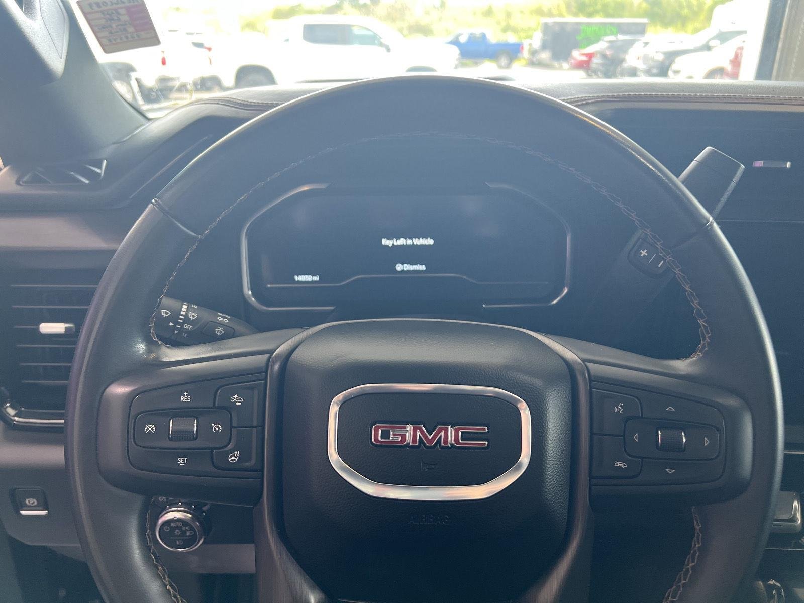Used 2025 Onyx Black GMC AT4 image 20