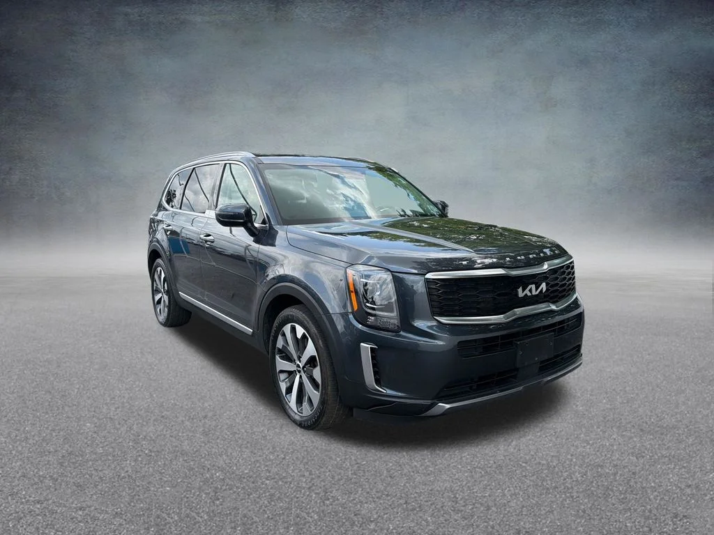 Used 2022 Gray Kia S image 16