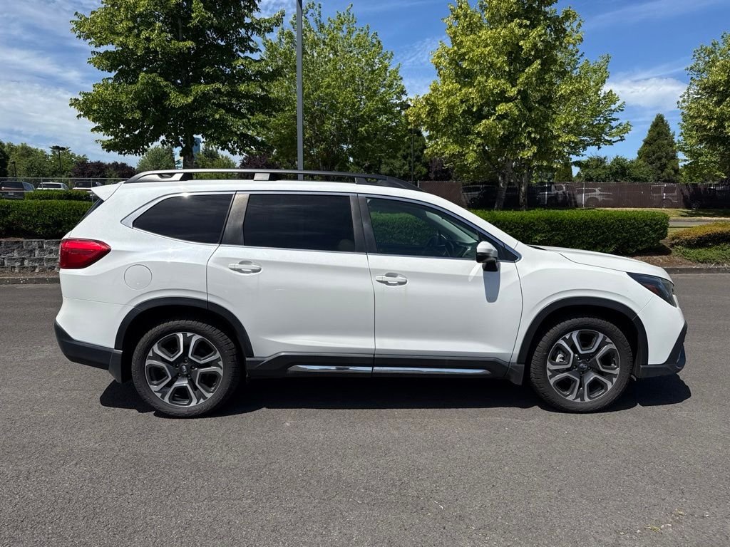 Used 2023 Crystal White Pearl Subaru Limited image 8