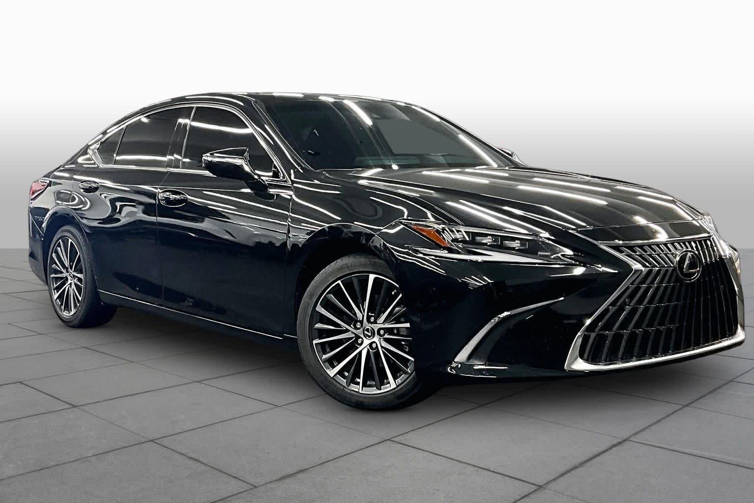 Certified Used 2025 Caviar Lexus  image 3