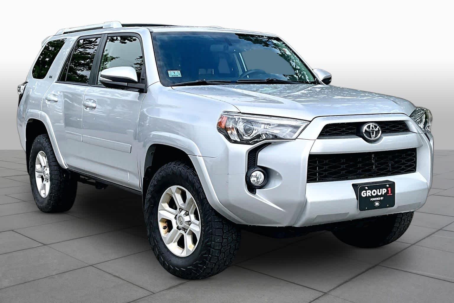 Used 2015 Classic Silver Metallic Toyota SR5 Premium image 2