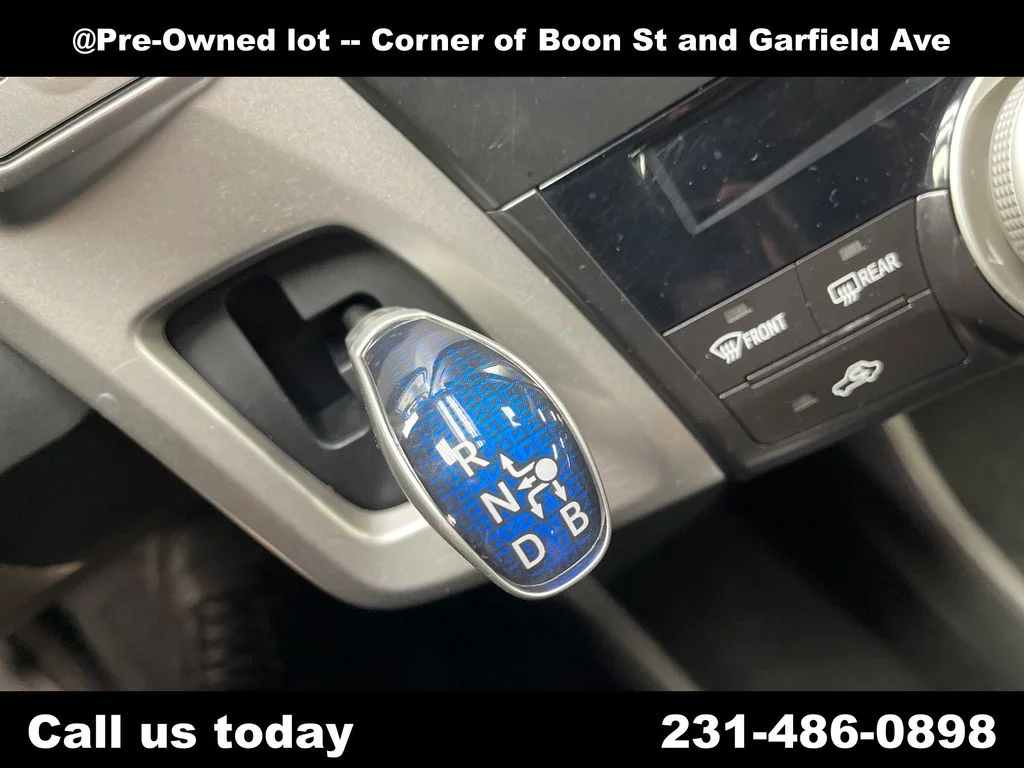 Used 2014 Silver Toyota Three image 25