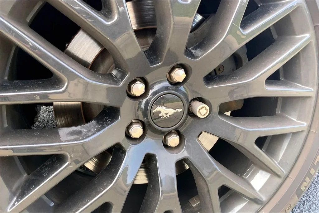 Used 2019 Black Ford GT image 3