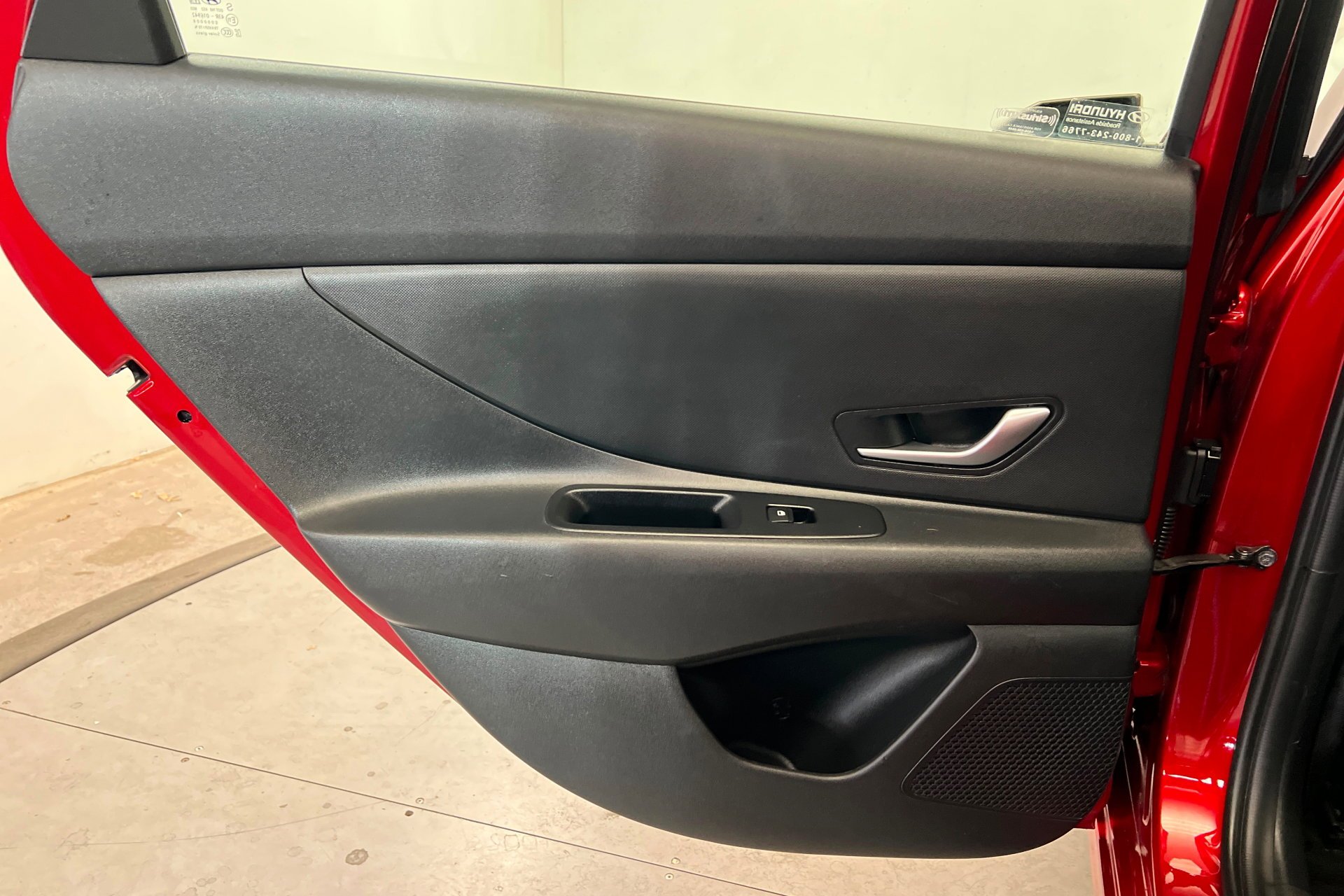 Used 2024 Ultimate Red Hyundai SEL image 19