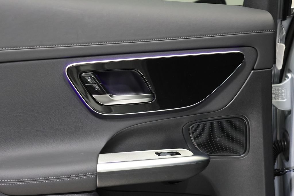 Used 2026 Cirrus Silver Metallic Mercedes-Benz GLC 300 image 40