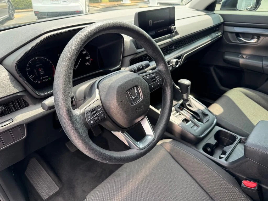 2025 Honda CR-V LX - Photo 15