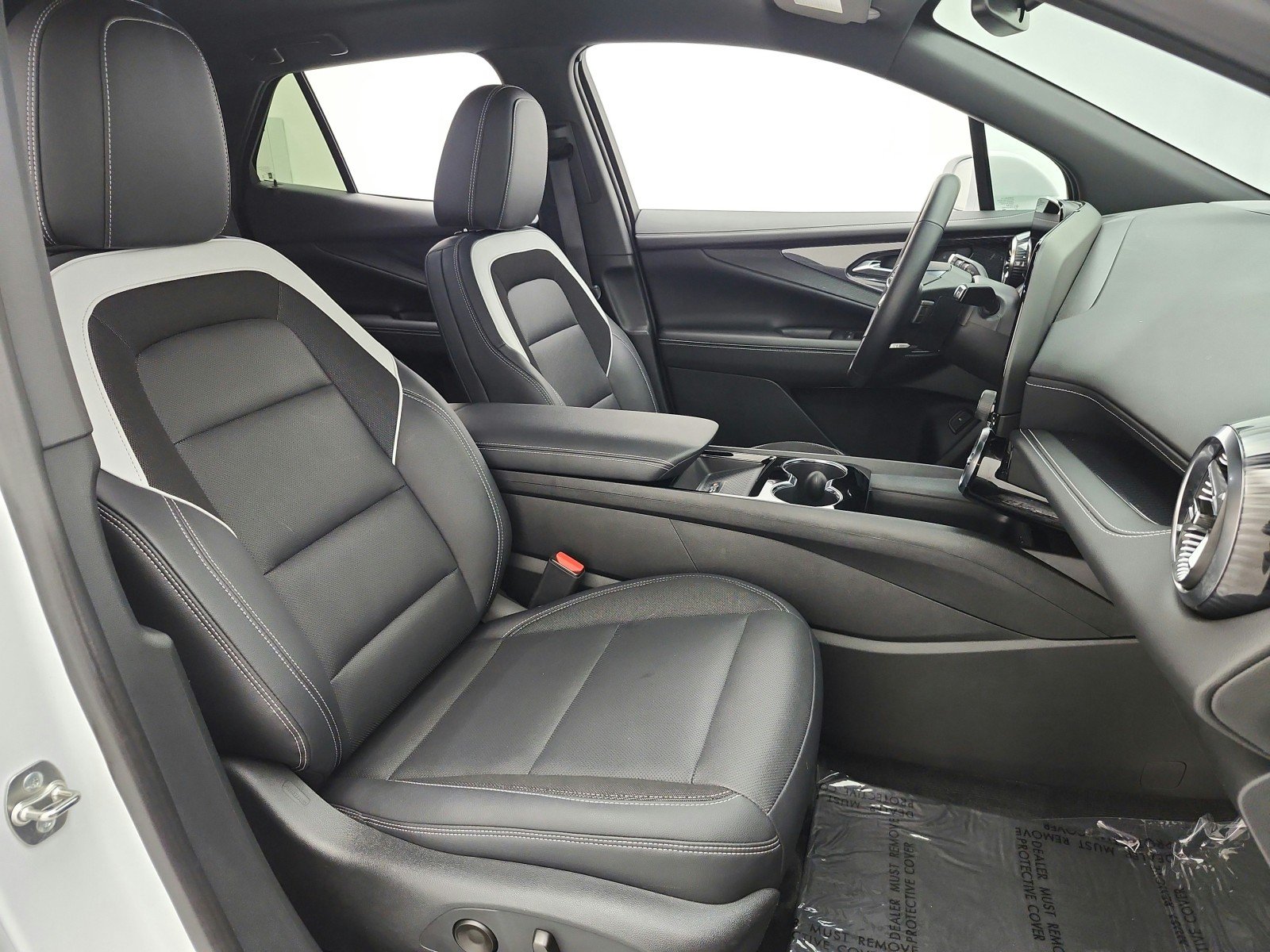 Used 2024 Summit White Chevrolet eAWD LT image 19