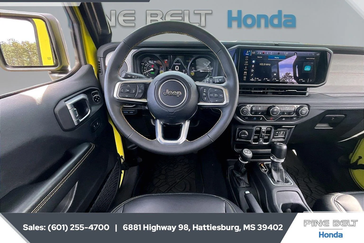 Used 2024 High Velocity Clearcoat Jeep Sahara image 5
