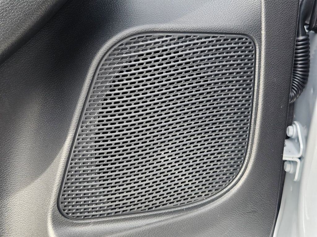 2026 Chrysler Voyager LX - Photo 12
