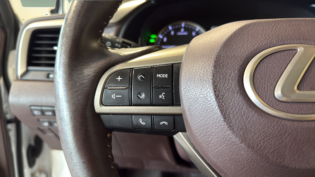 Used 2019 White Lexus 350 image 23