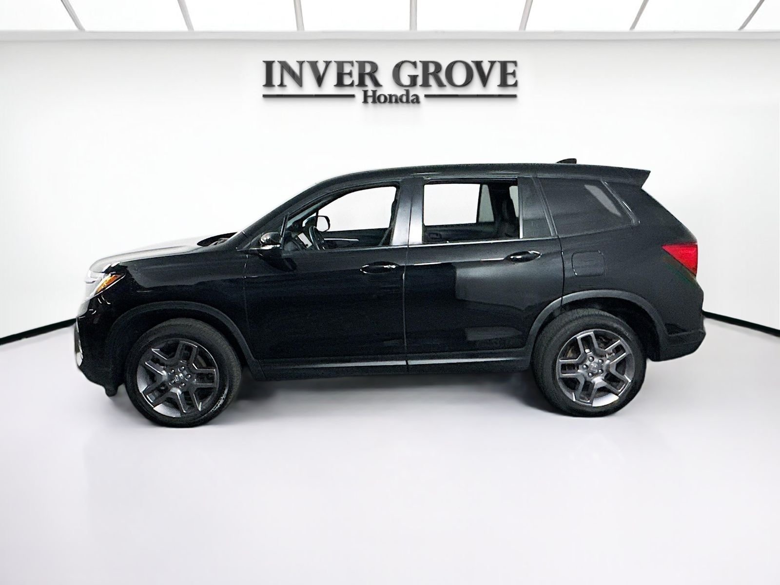 Certified Used 2023 Crystal Black Pearl Honda AWD EX-L image 8