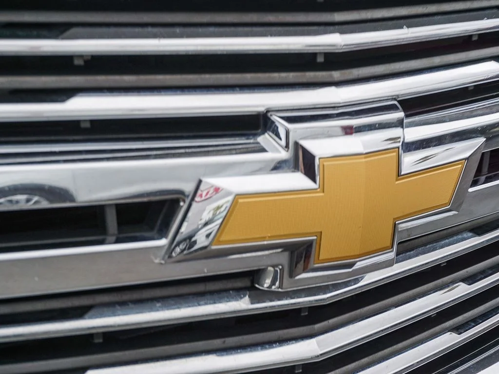 Used 2018 Black Chevrolet Premier image 12