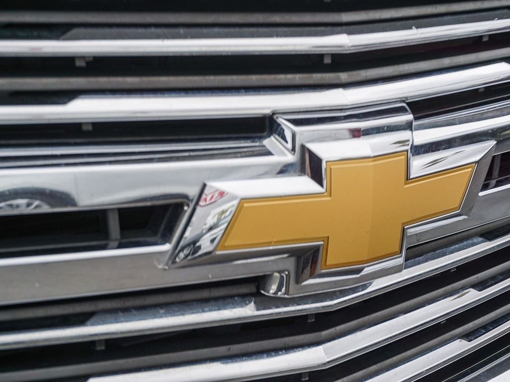 Used 2018 Black Chevrolet Premier image 12