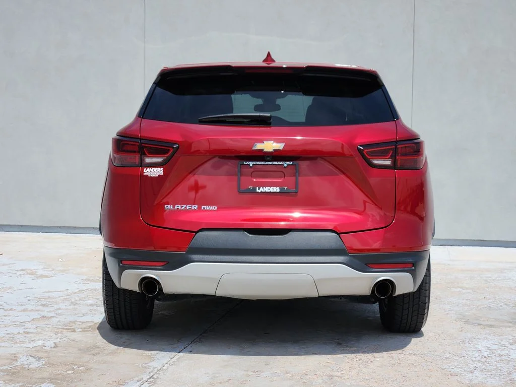 Used 2025 Radiant Red Tintcoat Chevrolet LT image 7