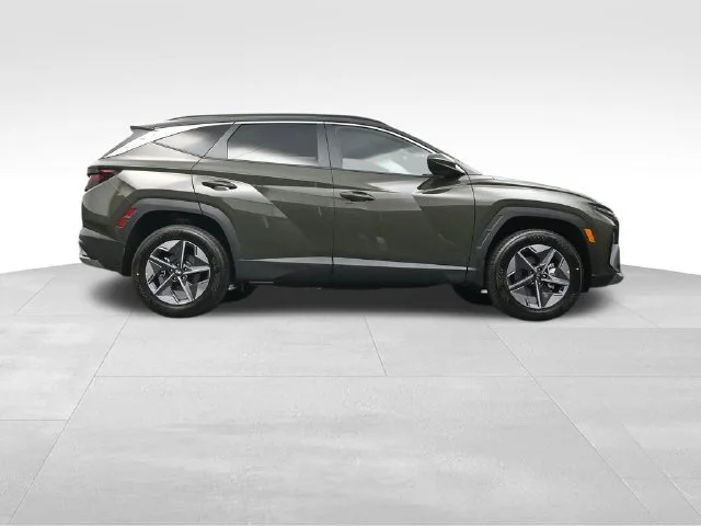 Used 2026 Green Hyundai SEL image 39