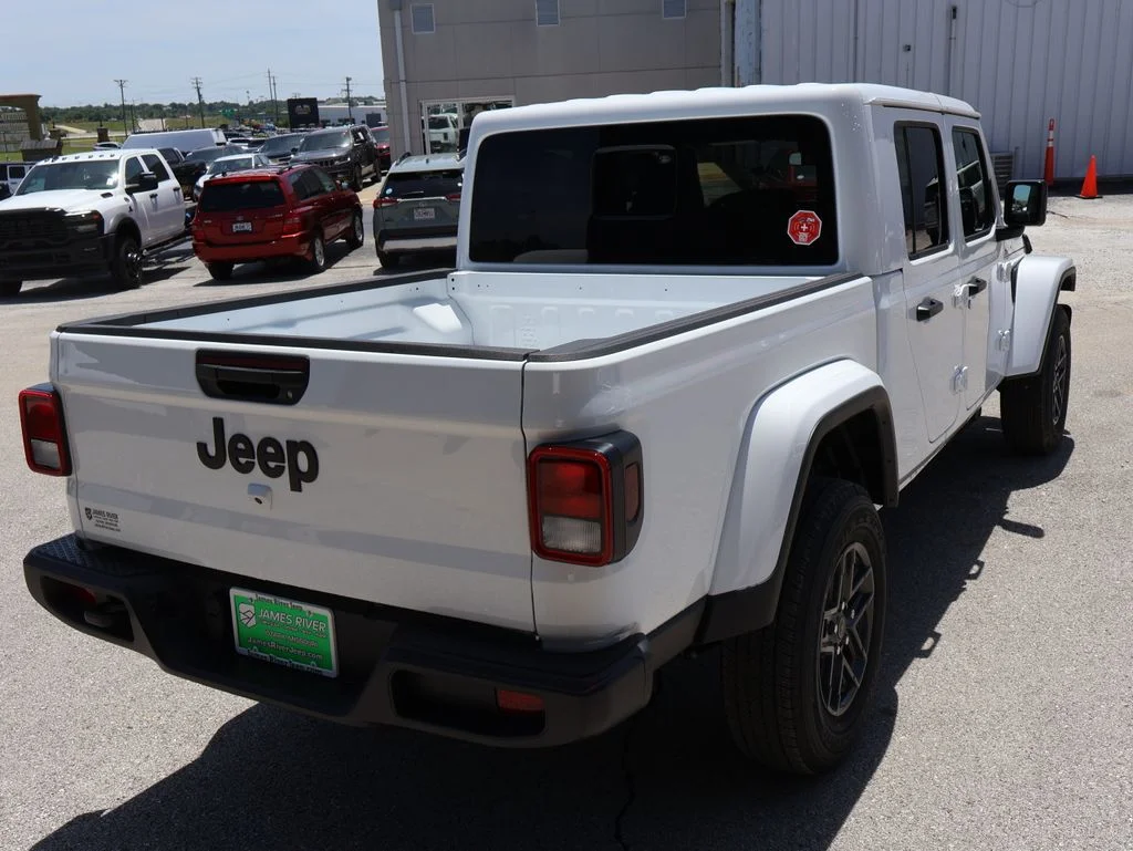 New 2026 Bright White Clear-Coat Exterior Paint Jeep Sport S image 5