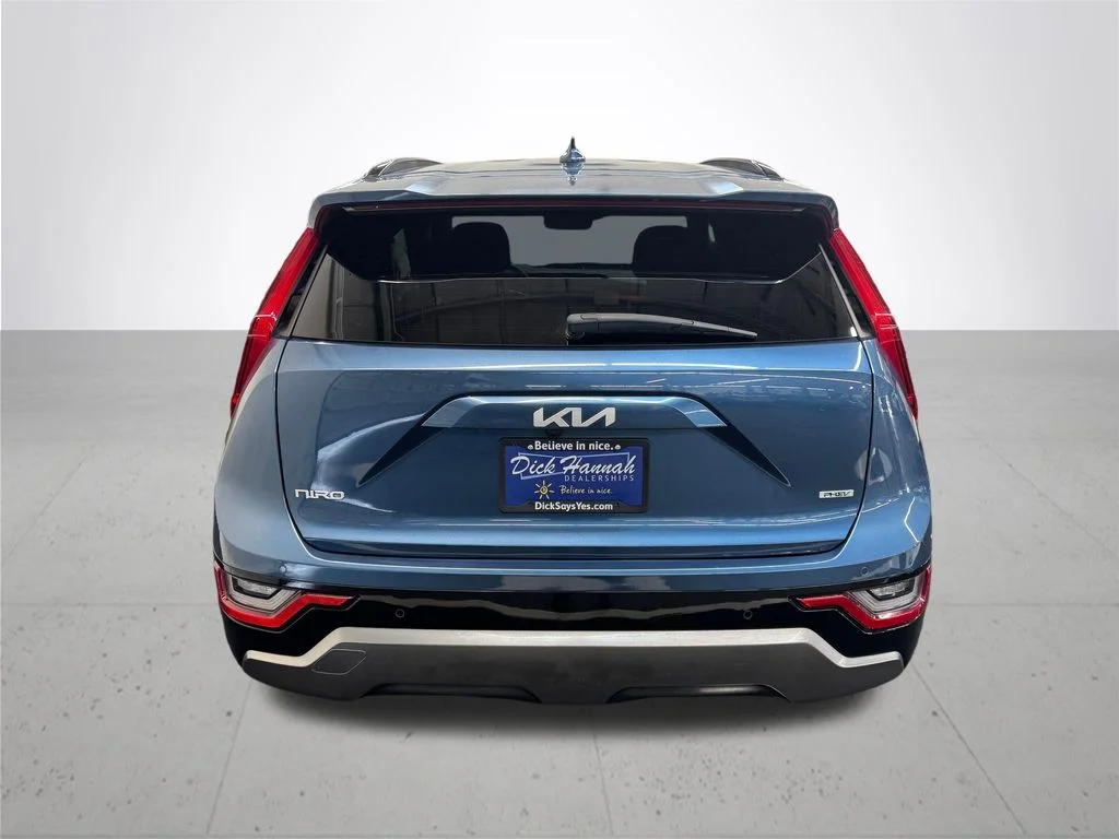 Used 2023 Blue Kia SX image 5