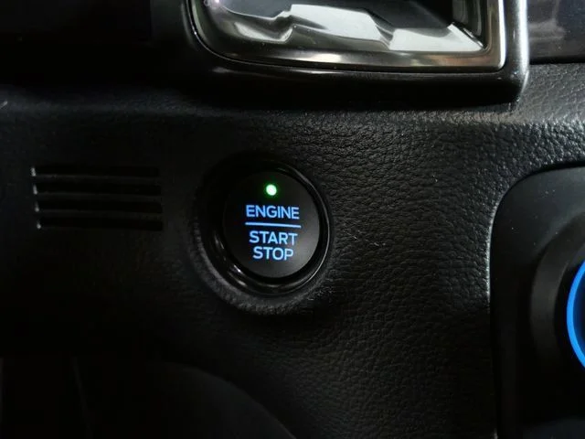 Used 2022 Blue Ford Lariat image 25
