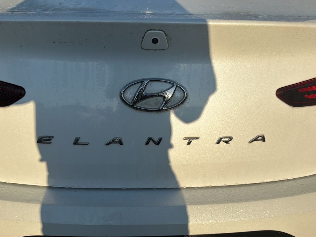 Used 2020 Quartz White Pearl Hyundai SEL image 15