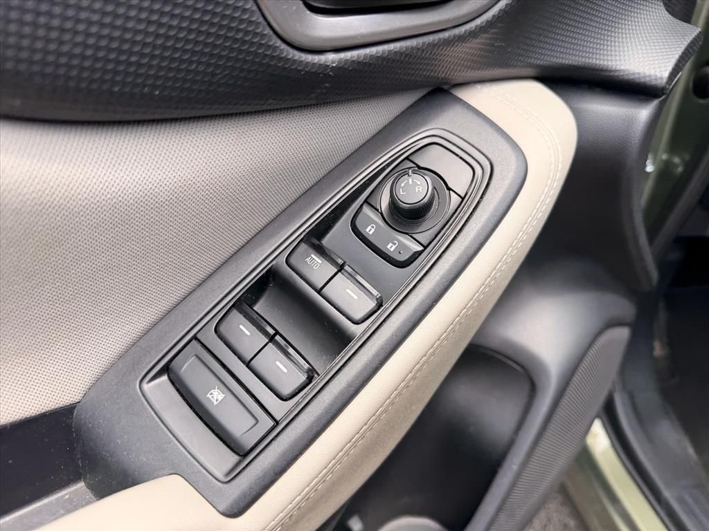 Used 2019 Green Subaru Base image 19
