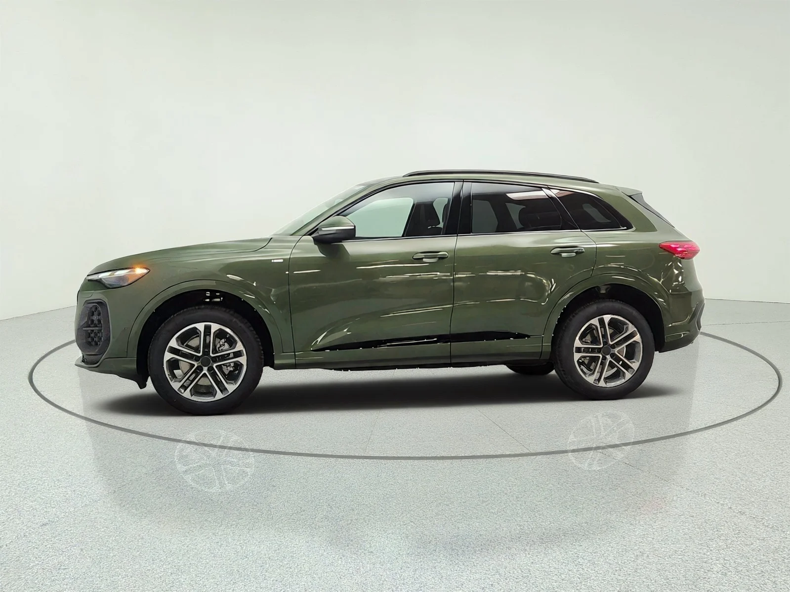 New 2026 District Green Metallic Audi Premium 2.0 TFSI quattro image 8