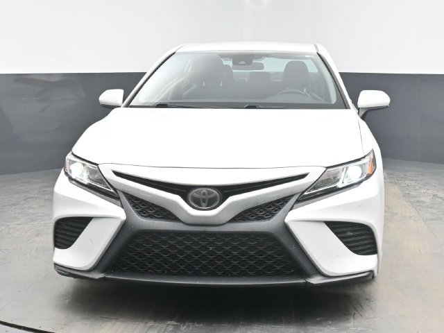 Used 2018 White Toyota SE image 2