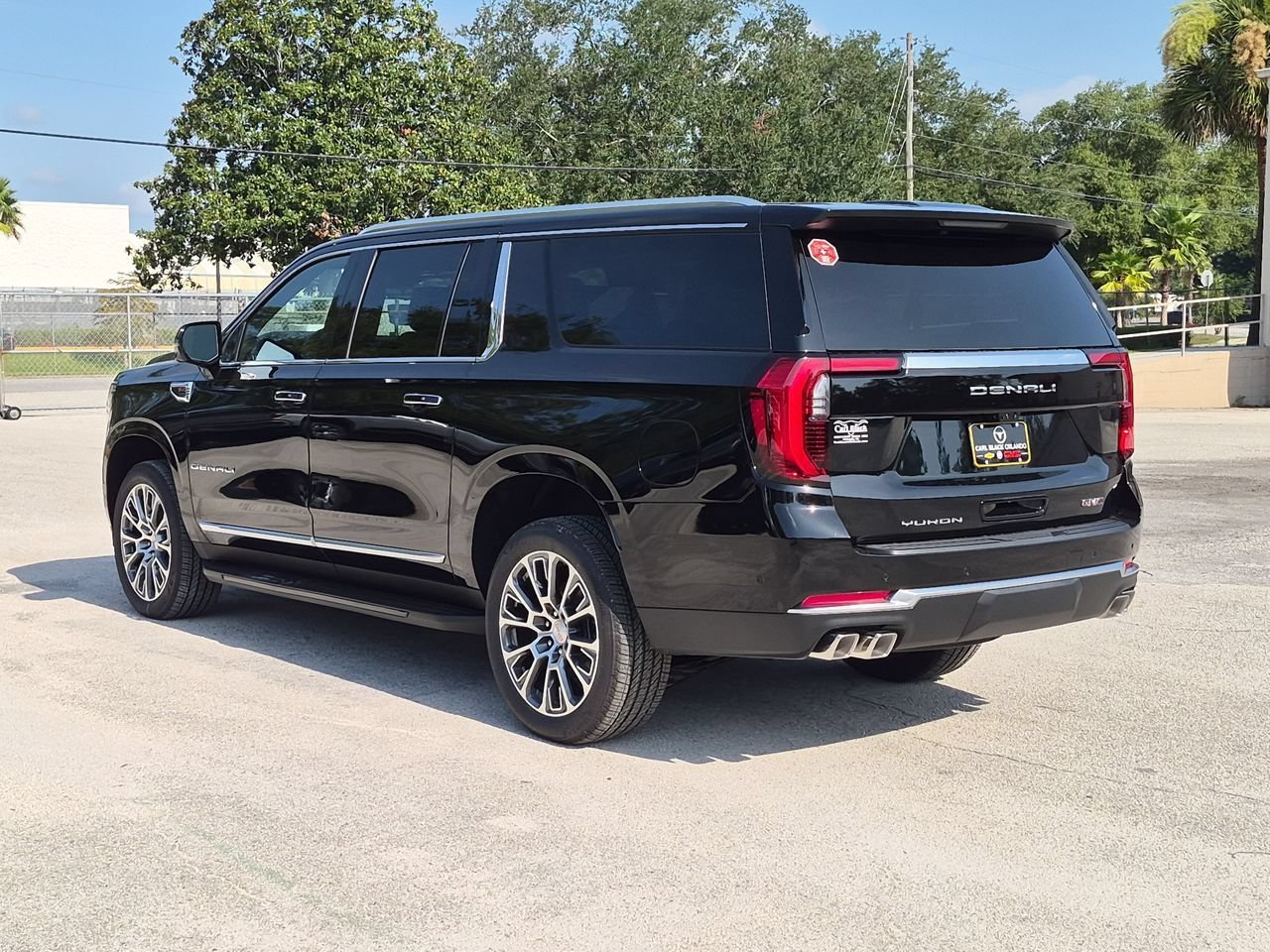 2026 GMC Yukon XL Denali - Photo 6