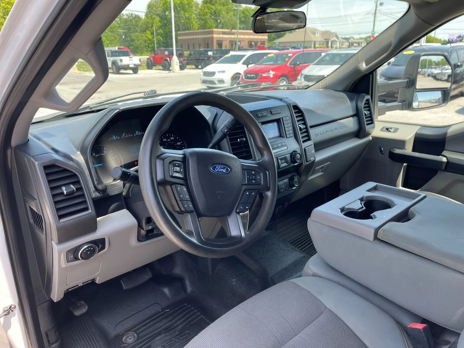 Used 2020 White Ford XL image 11