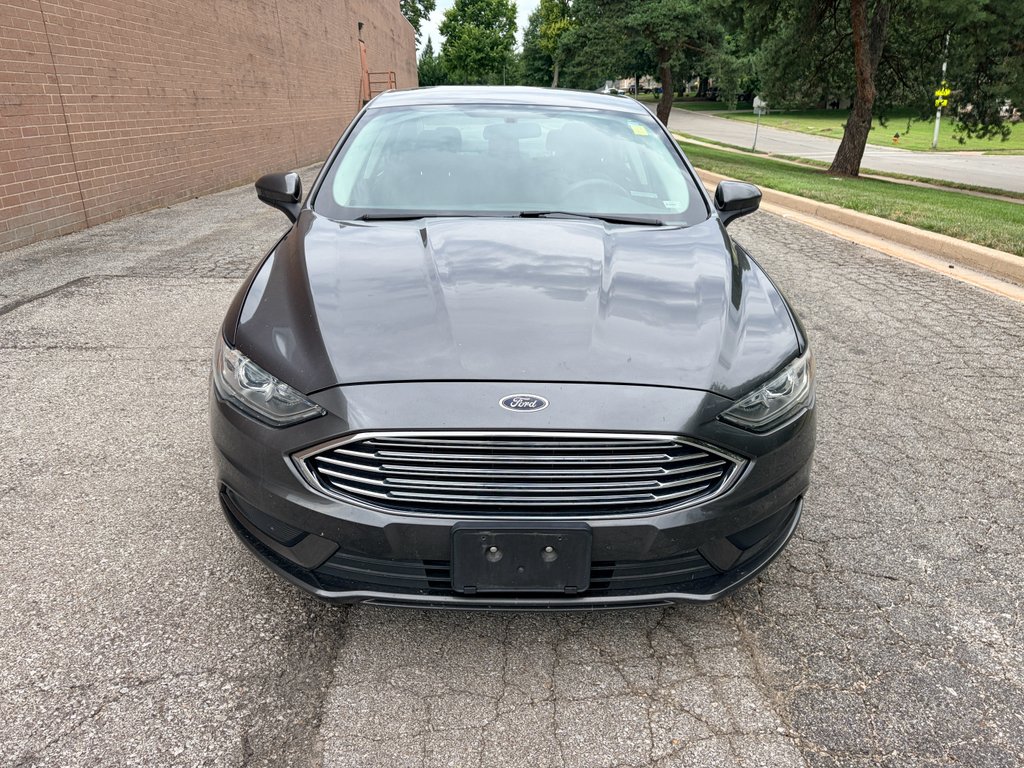 Used 2018 Magnetic Metallic Ford SE image 8