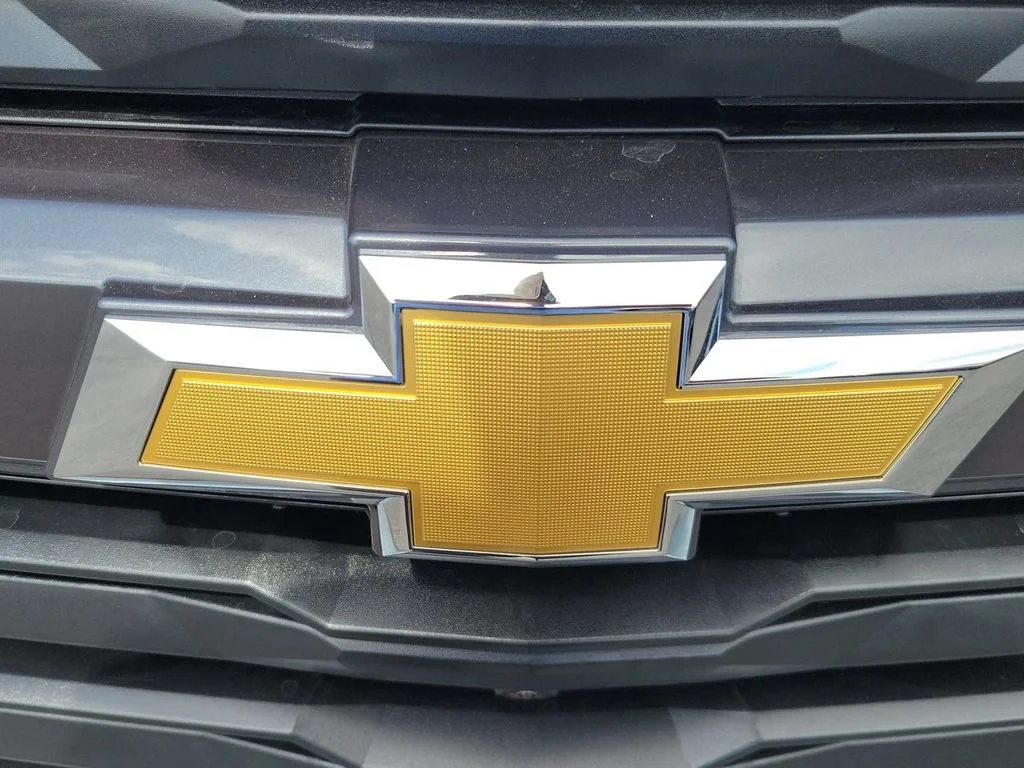 New 2026 Sterling Gray Metallic Chevrolet LT image 31