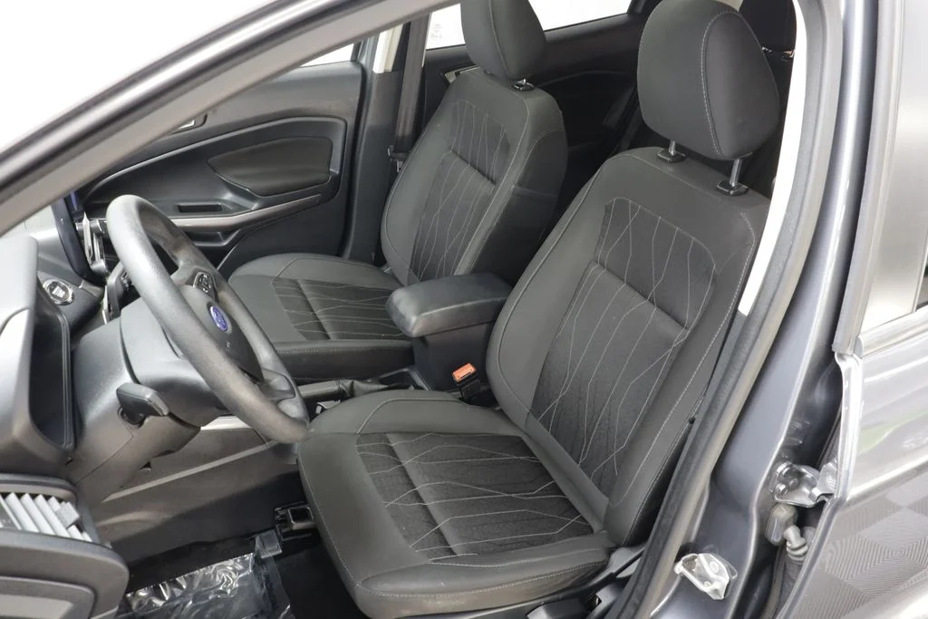 Used 2021 Smoke Metallic Ford SE image 13