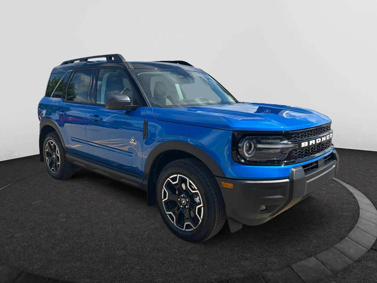 New 2026 Velocity Blue Metallic Ford Outer Banks image 7