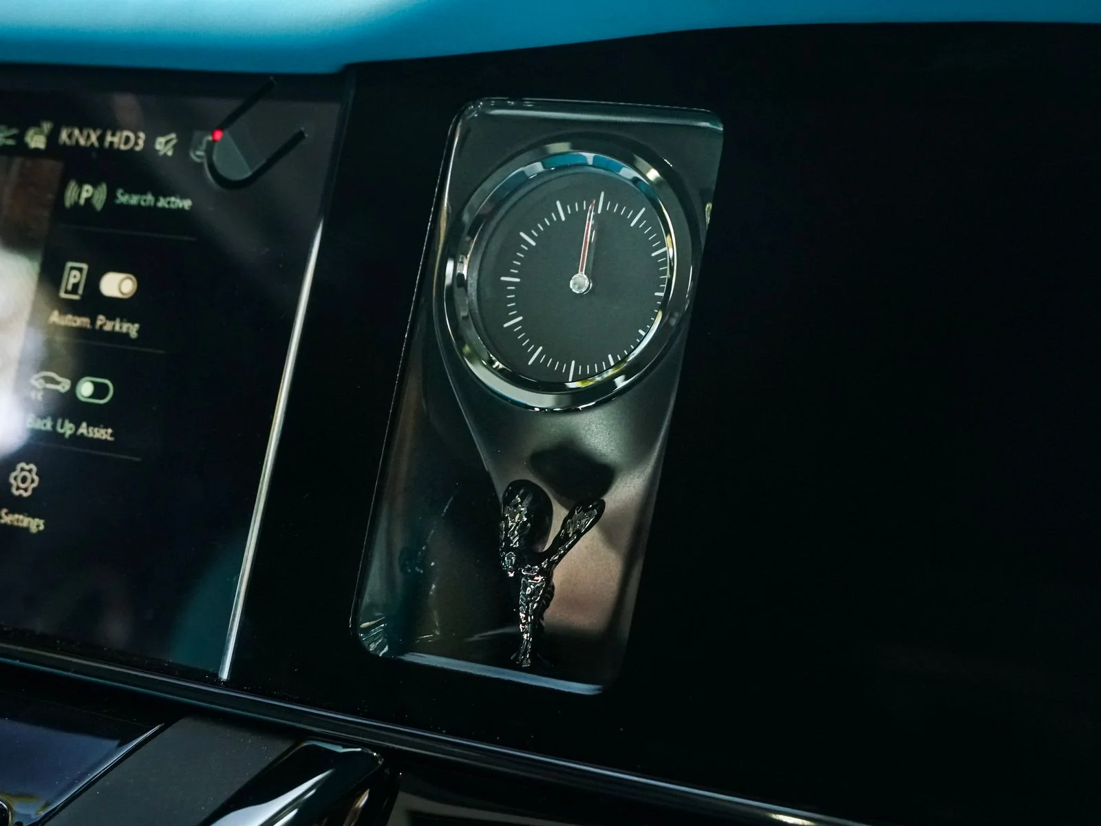 New 2027 Arctic White Rolls-Royce Black Badge image 13