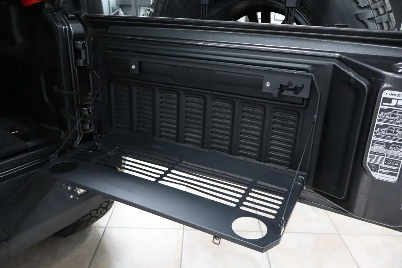 Used 2021 Granite Crystal Metallic Clear Coat Jeep Sport Altitude image 33