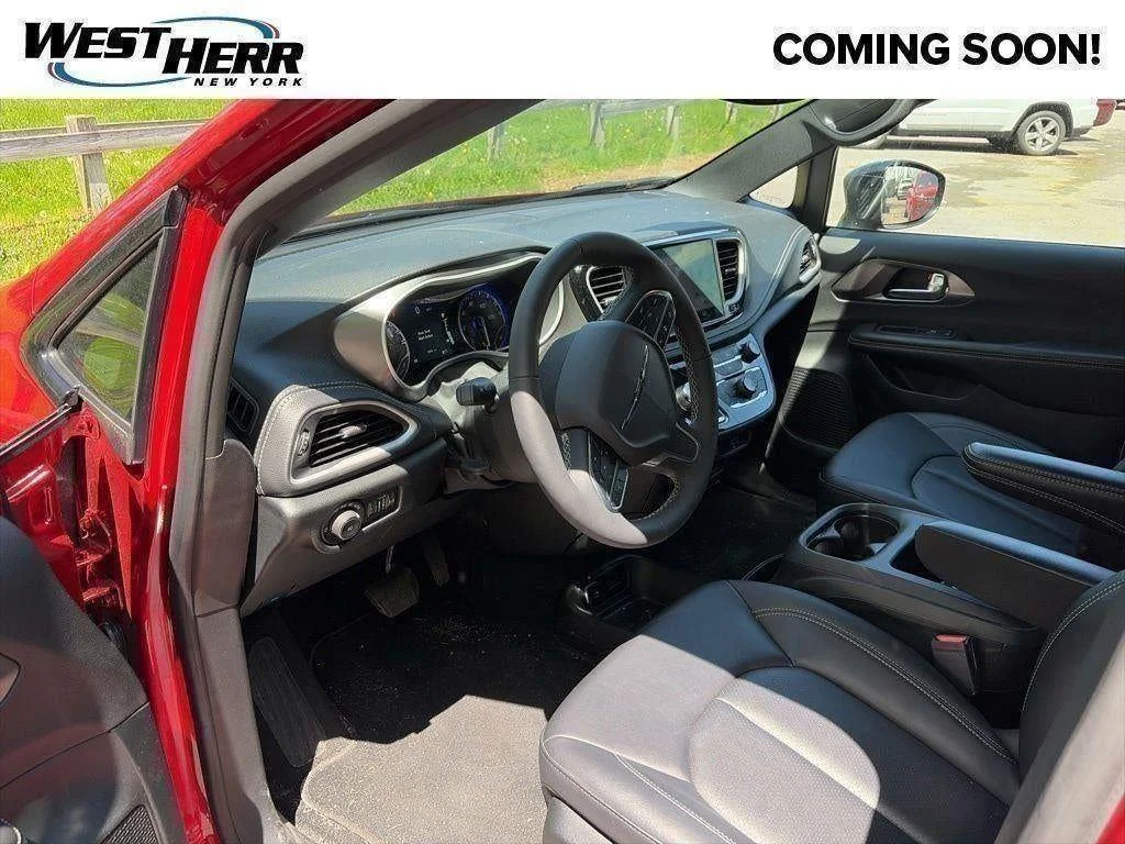 Used 2026 Red Hot Pearlcoat Chrysler Select image 33