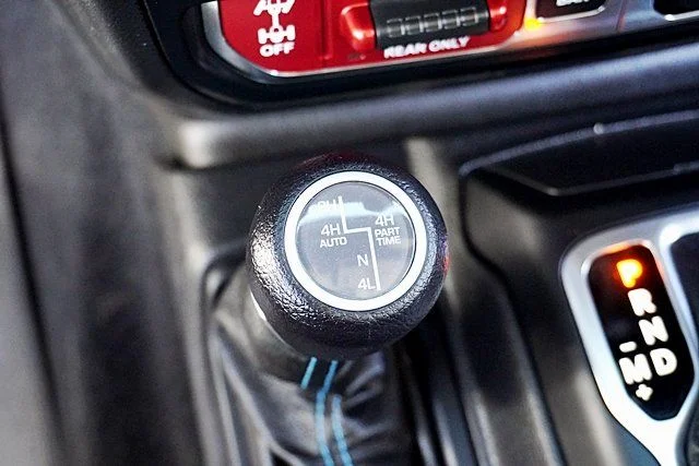Used 2023 White Jeep Rubicon 4xe image 30
